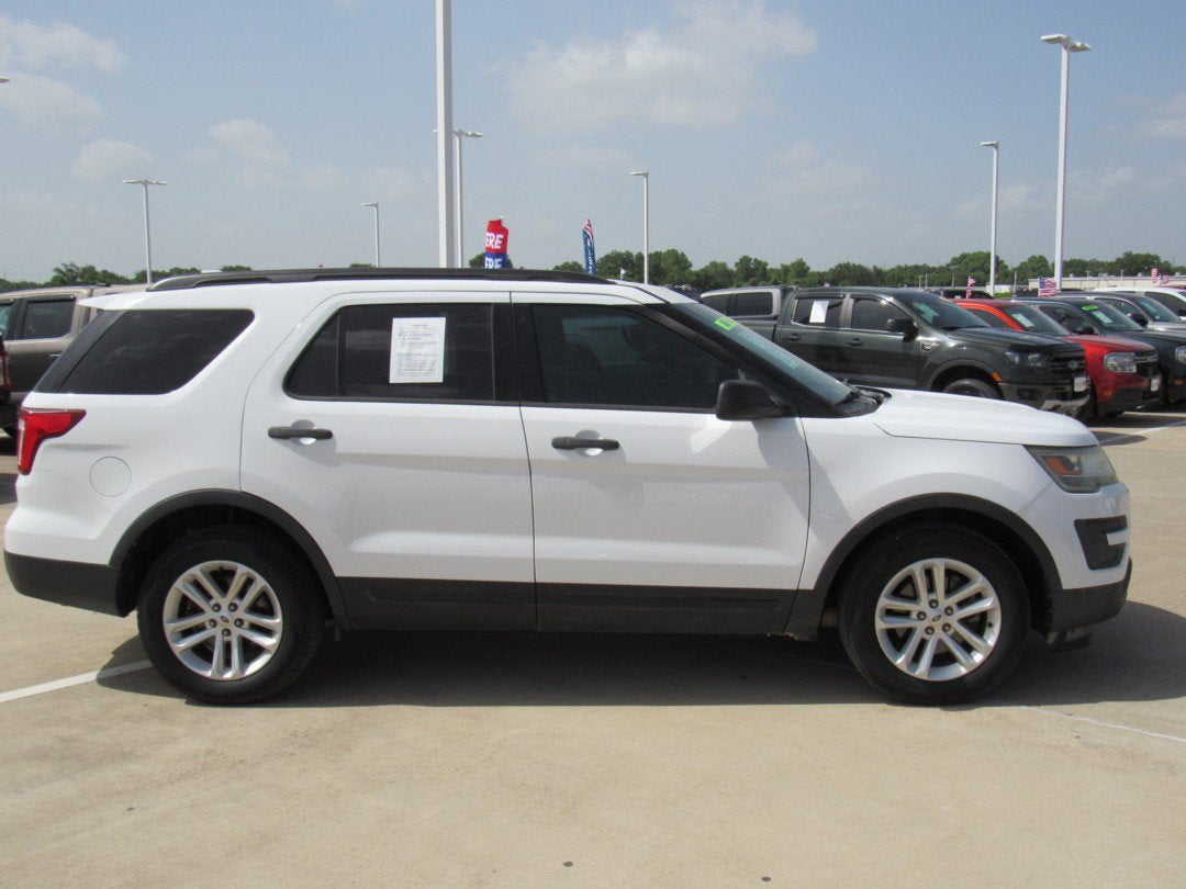 2016 Ford Explorer Base