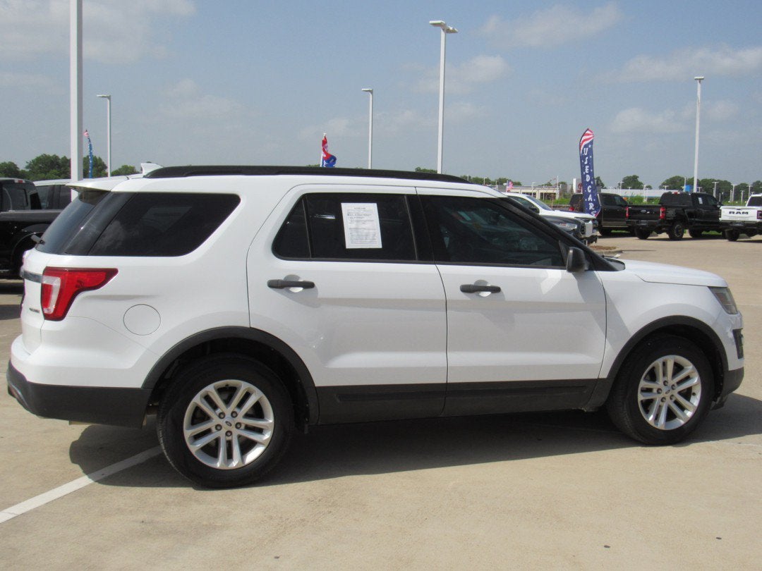 2016 Ford Explorer Base