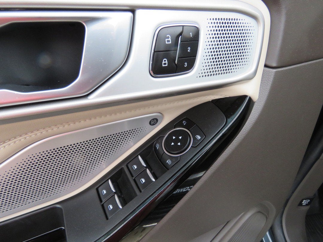 2023 Ford Explorer Platinum