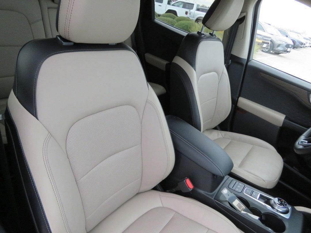 2020 Ford Escape Titanium Hybrid