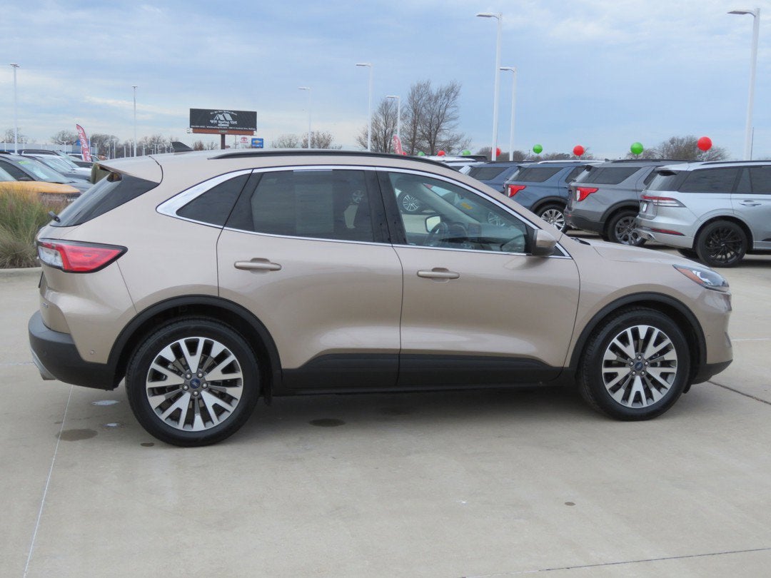 2020 Ford Escape Titanium Hybrid