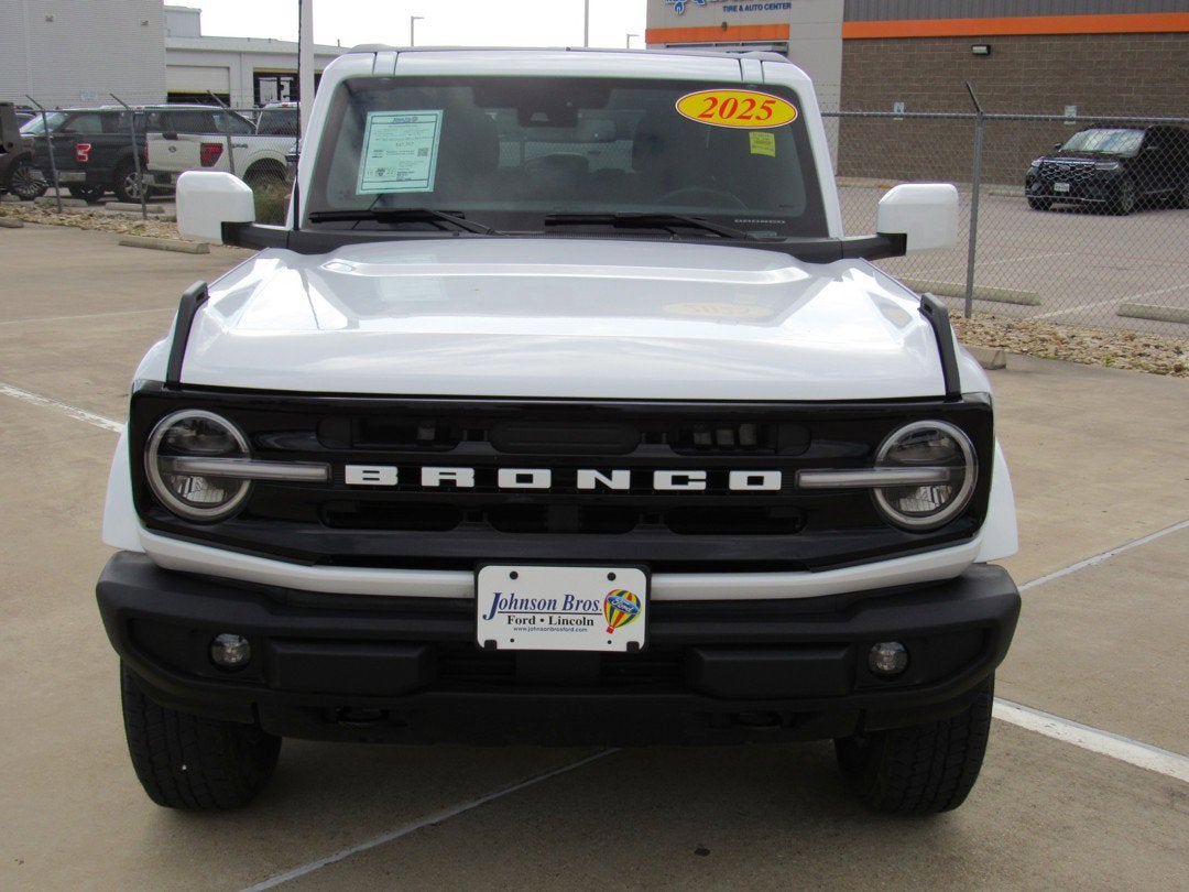 2025 Ford Bronco Outer Banks