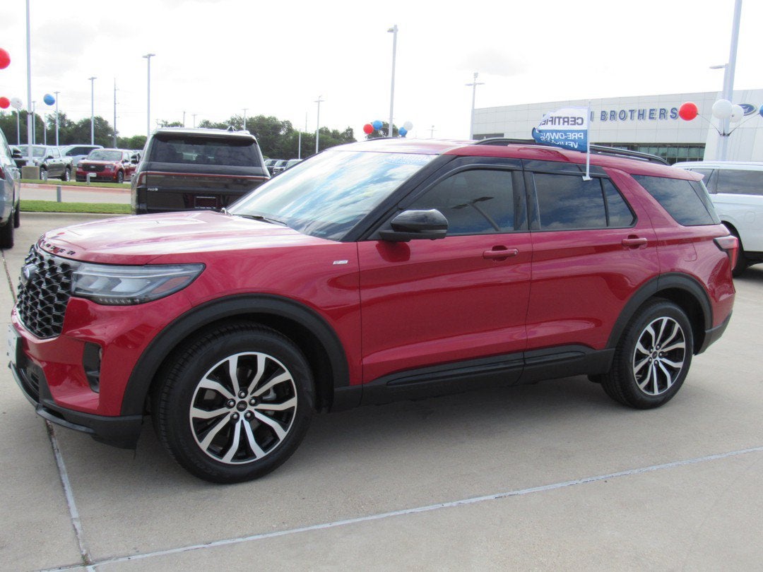 2025 Ford Explorer ST-Line