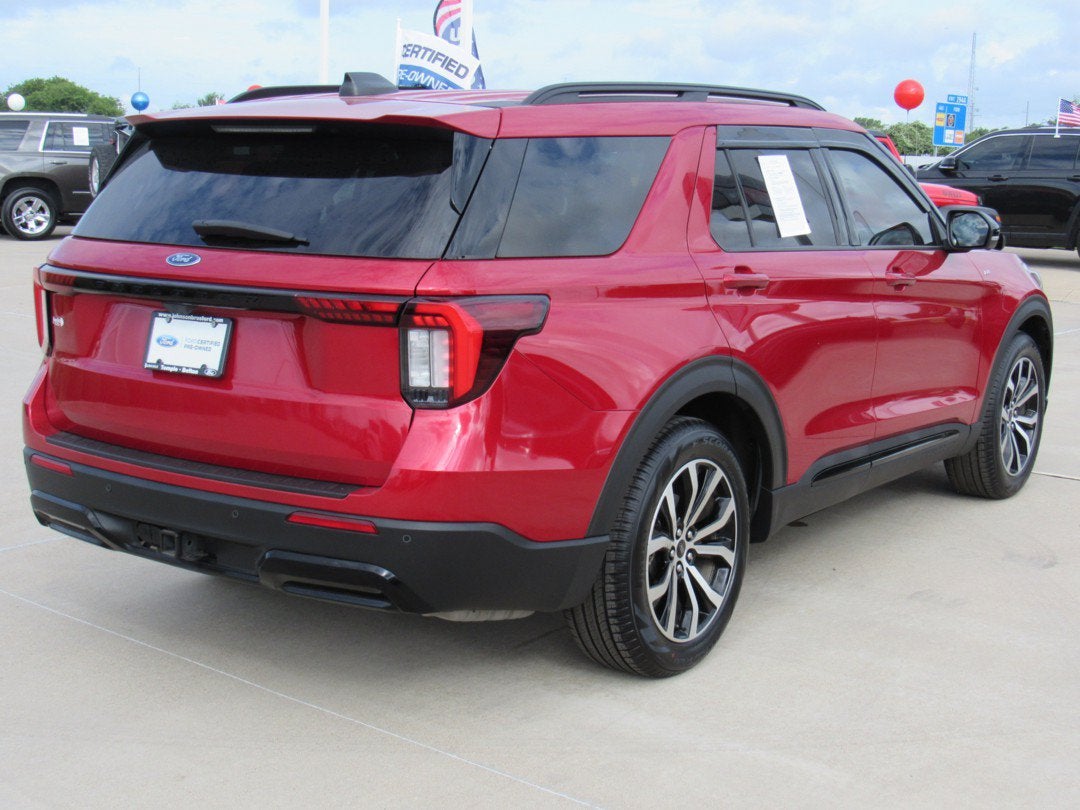 2025 Ford Explorer ST-Line