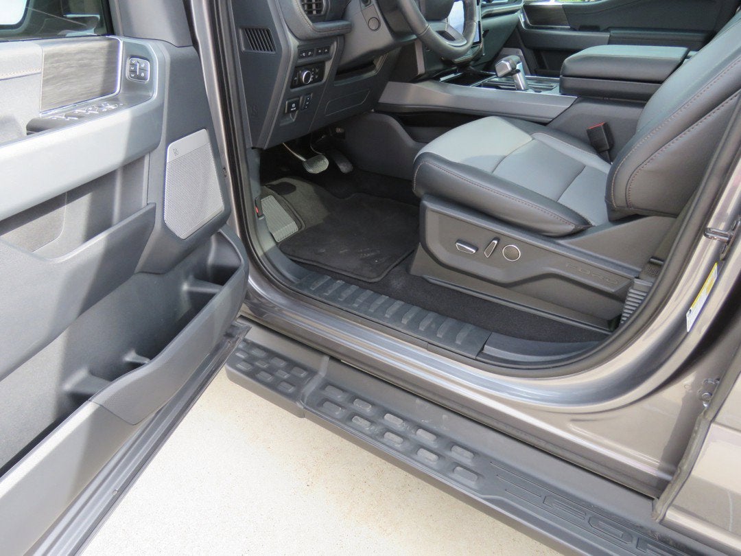 2024 Ford F-150 Lightning LARIAT