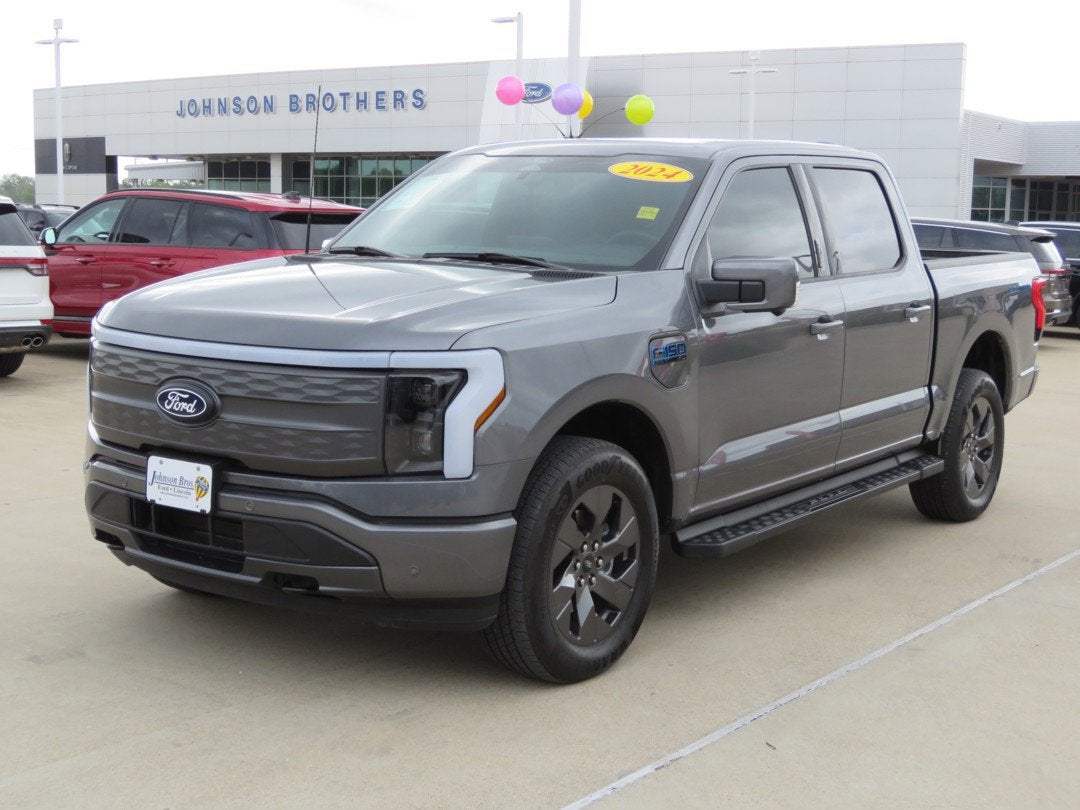 2024 Ford F-150 Lightning LARIAT