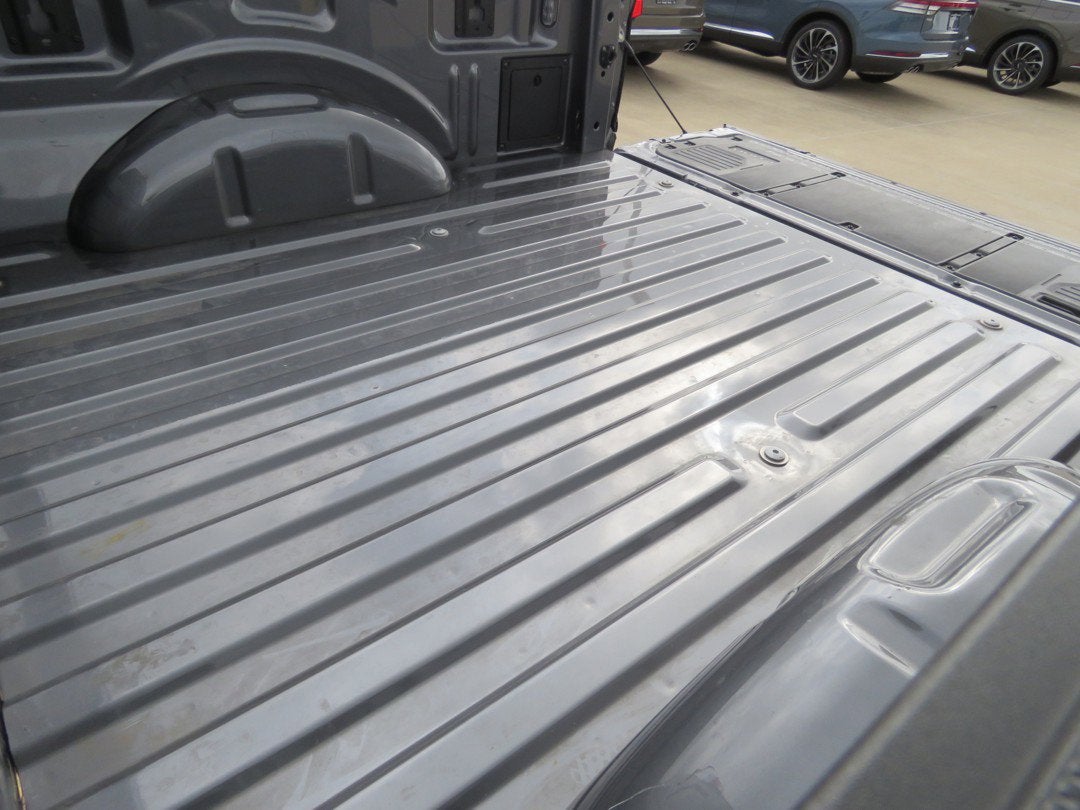 2024 Ford F-150 Lightning LARIAT