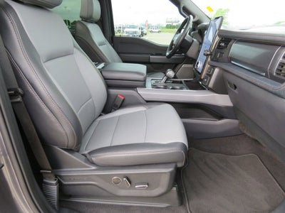 2024 Ford F-150 Lightning LARIAT