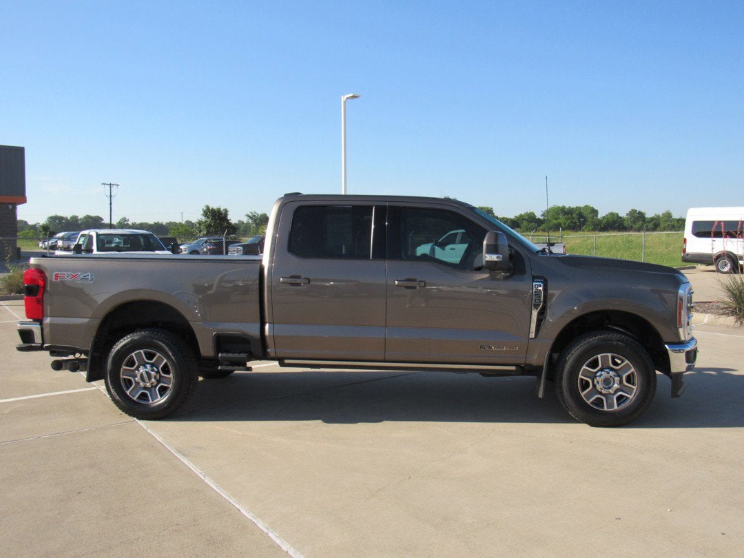 2023 Ford Super Duty F-250 SRW LARIAT