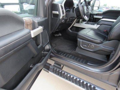 2017 Ford Super Duty F-350 DRW Lariat