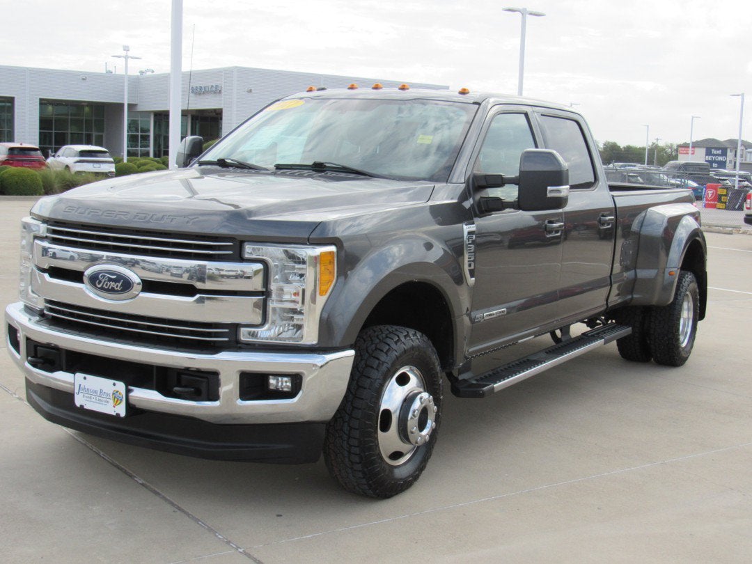 2017 Ford Super Duty F-350 DRW Lariat