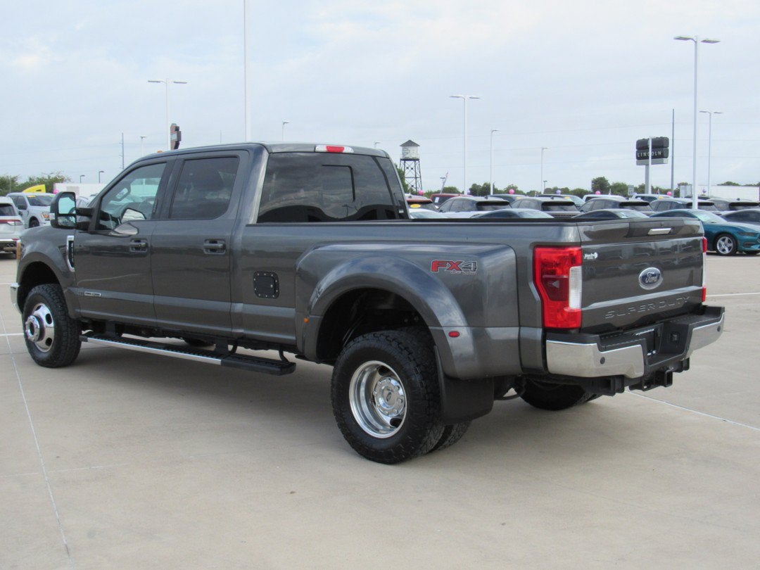 2017 Ford Super Duty F-350 DRW Lariat