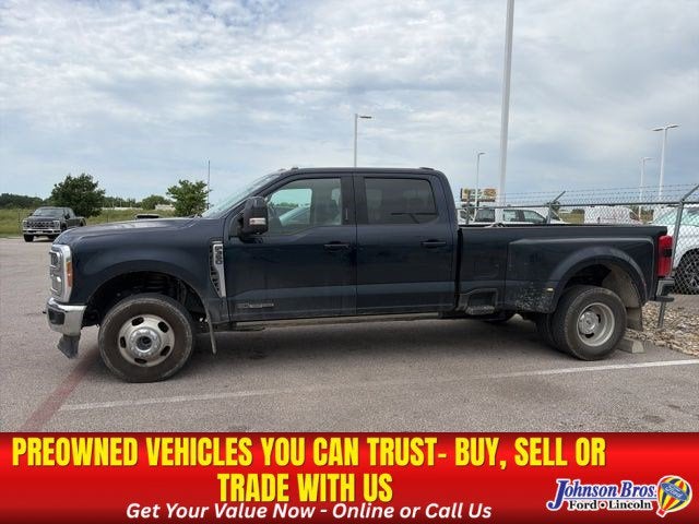 2023 Ford Super Duty F-350 DRW LARIAT