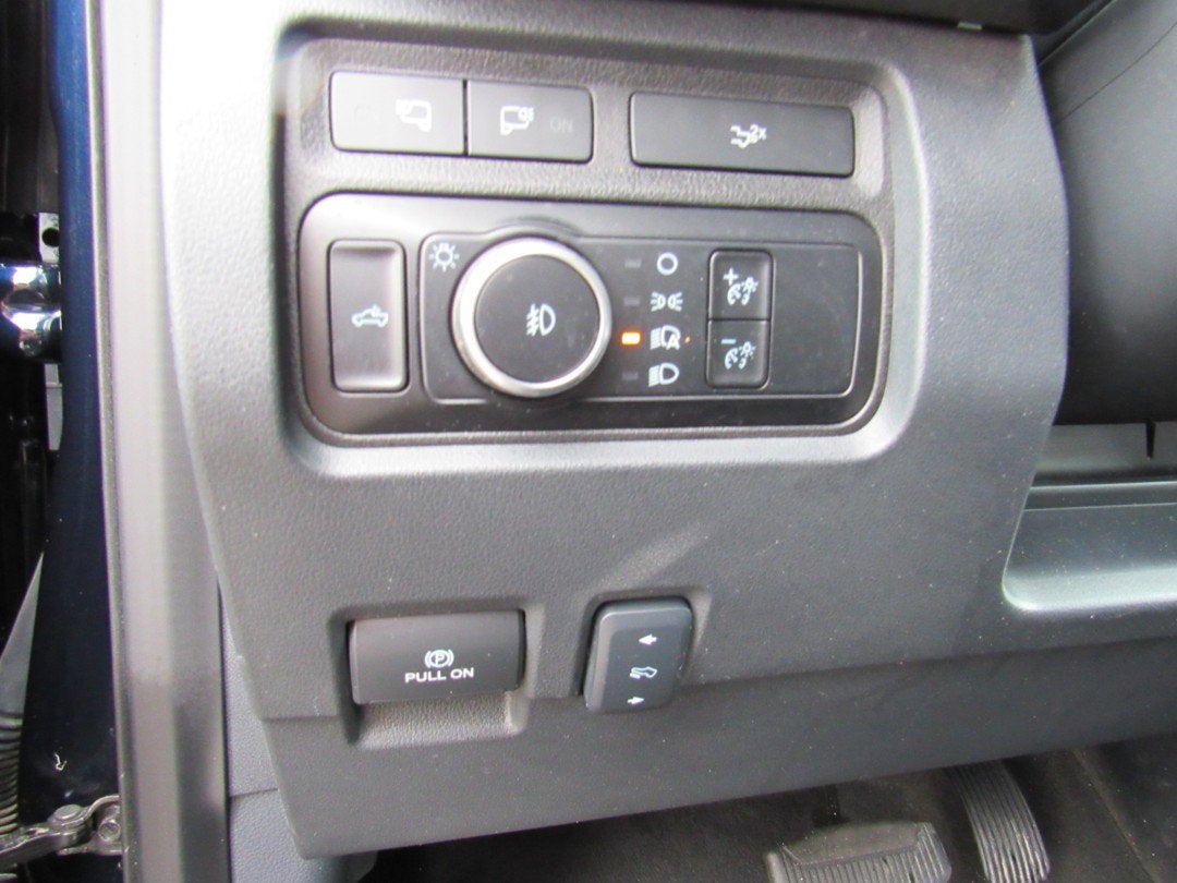 2023 Ford Super Duty F-350 DRW LARIAT
