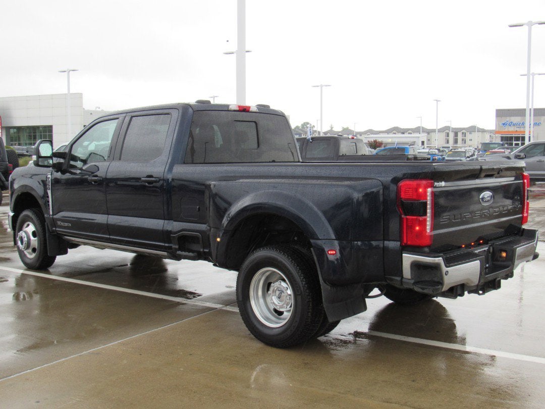 2023 Ford Super Duty F-350 DRW LARIAT