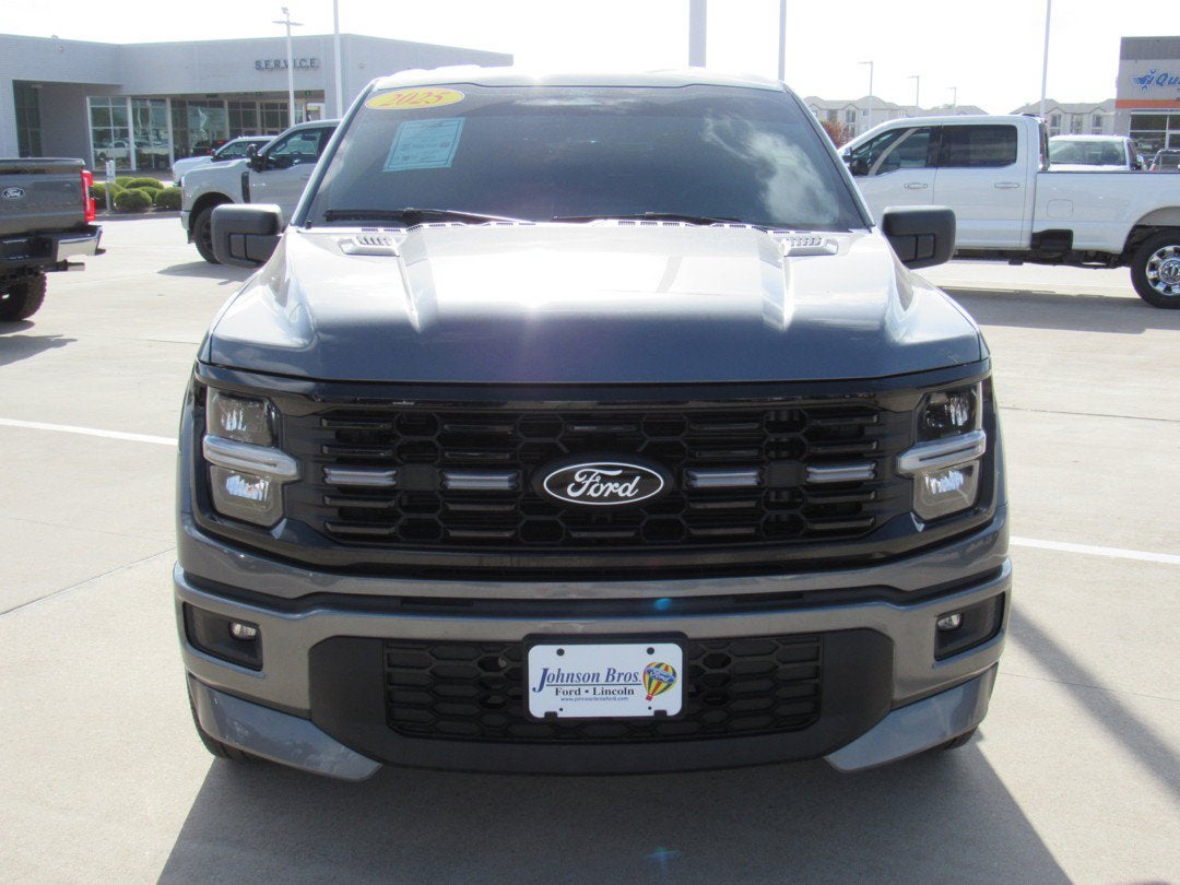 2025 Ford F-150 LOBO
