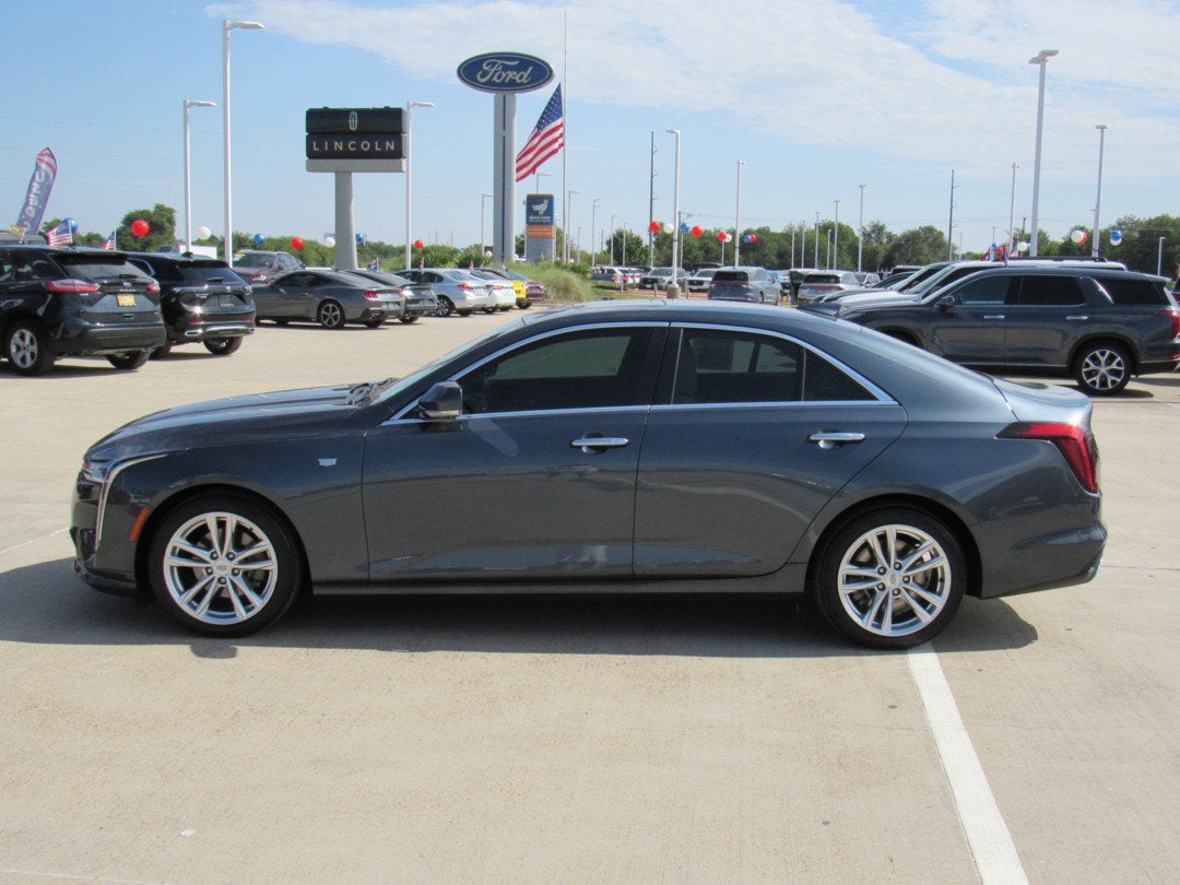 2022 Cadillac CT4 Luxury
