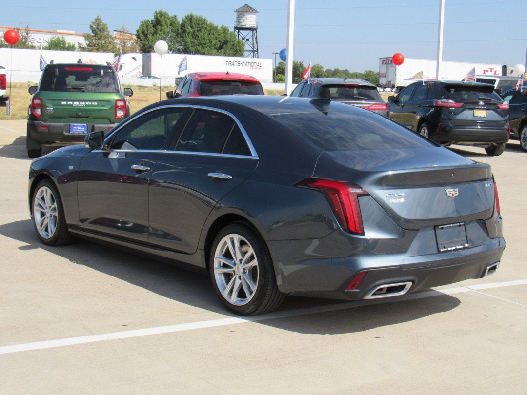 2022 Cadillac CT4 Luxury