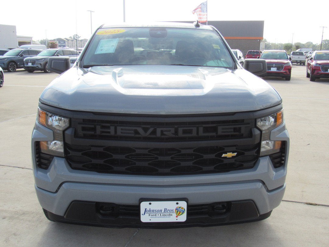 2025 Chevrolet Silverado 1500 Custom