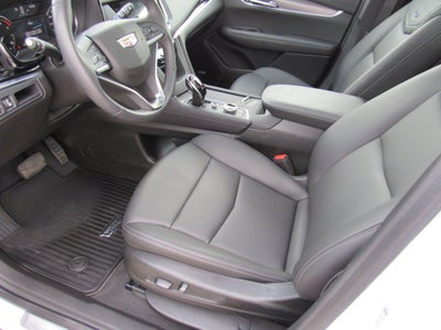 2025 Cadillac XT6 FWD Luxury