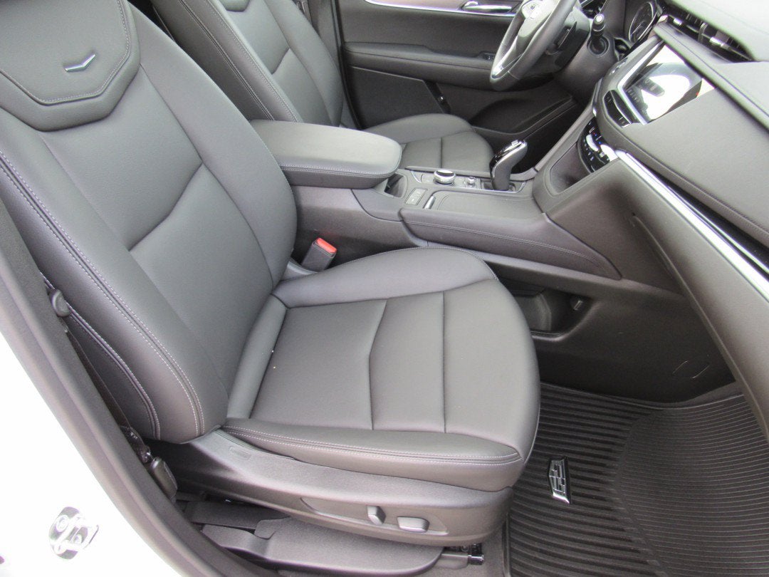 2025 Cadillac XT6 FWD Luxury