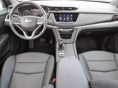 2025 Cadillac XT6 FWD Luxury