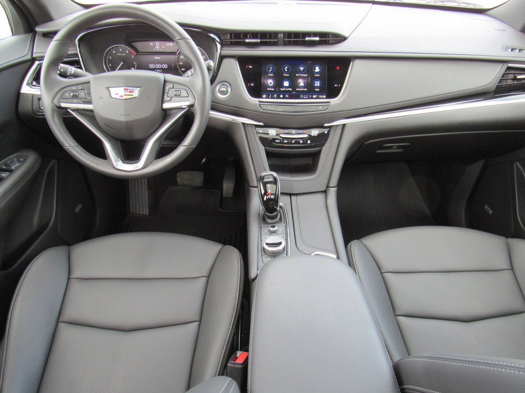 2025 Cadillac XT6 FWD Luxury