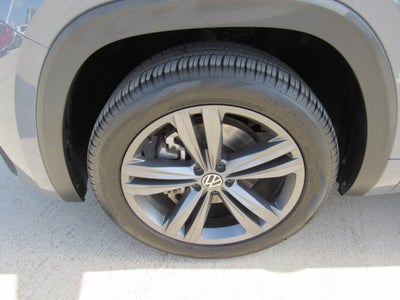 2021 Volkswagen Atlas Cross Sport 3.6L V6 SE w/Technology R-Line