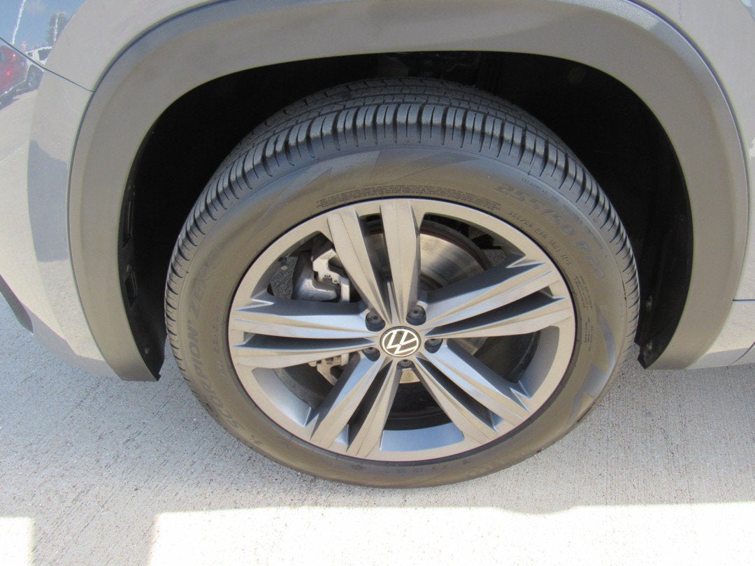 2021 Volkswagen Atlas Cross Sport 3.6L V6 SE w/Technology R-Line