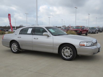2011 Lincoln Town Car Signature Limited