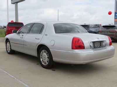 2011 Lincoln Town Car Signature Limited