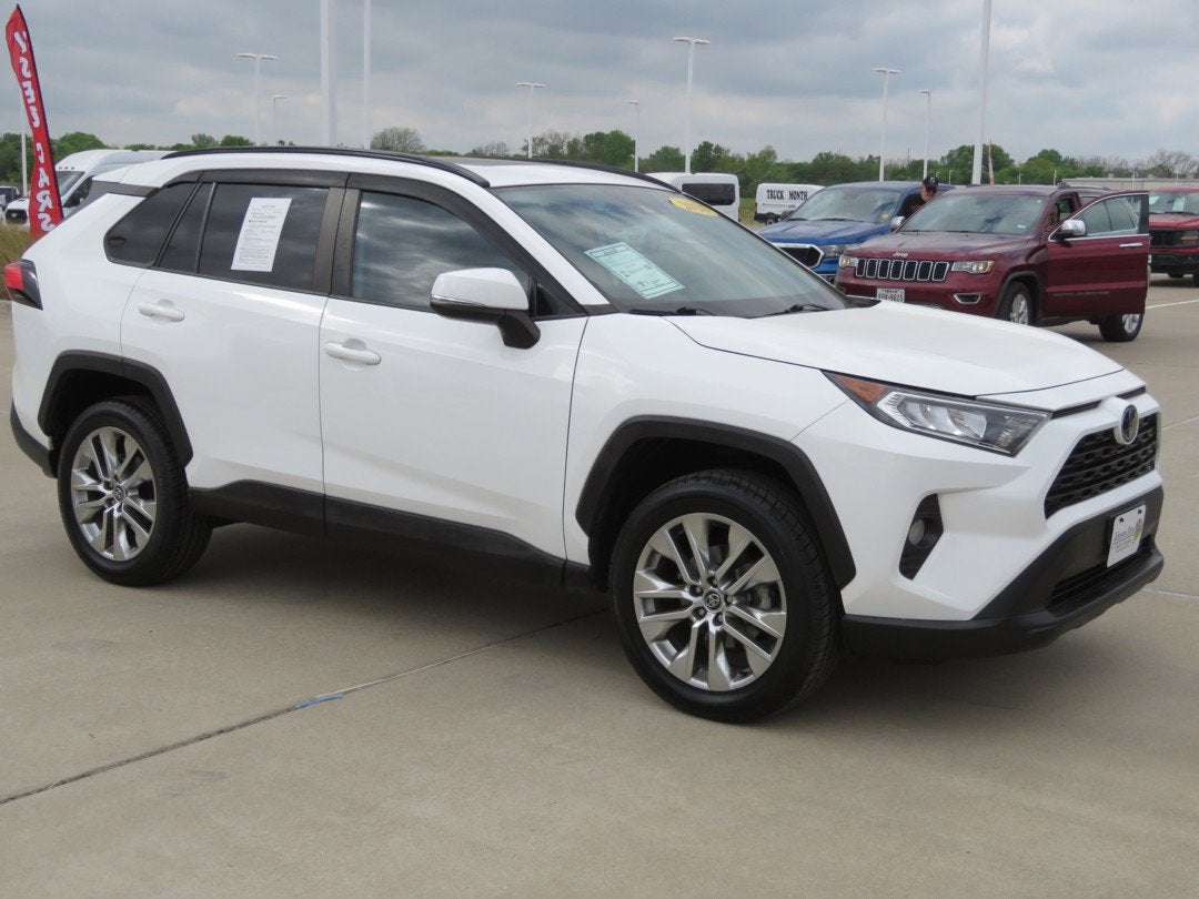 2020 Toyota RAV4 XLE Premium