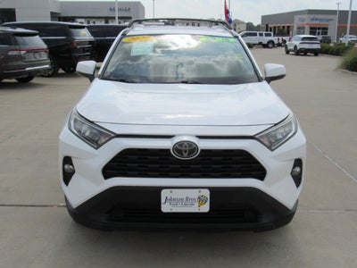 2020 Toyota RAV4 XLE