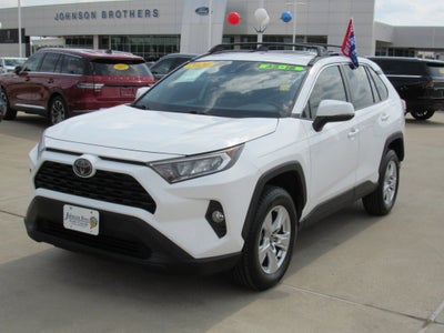 2020 Toyota RAV4 XLE