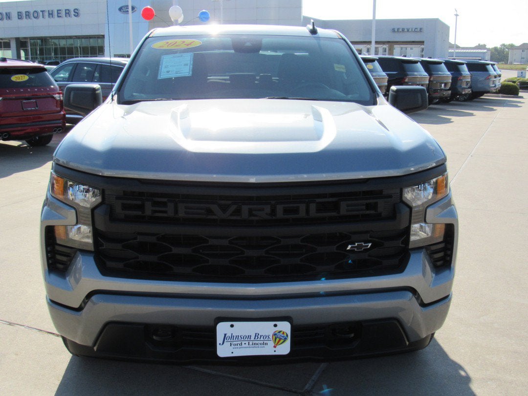 2024 Chevrolet Silverado 1500 Custom