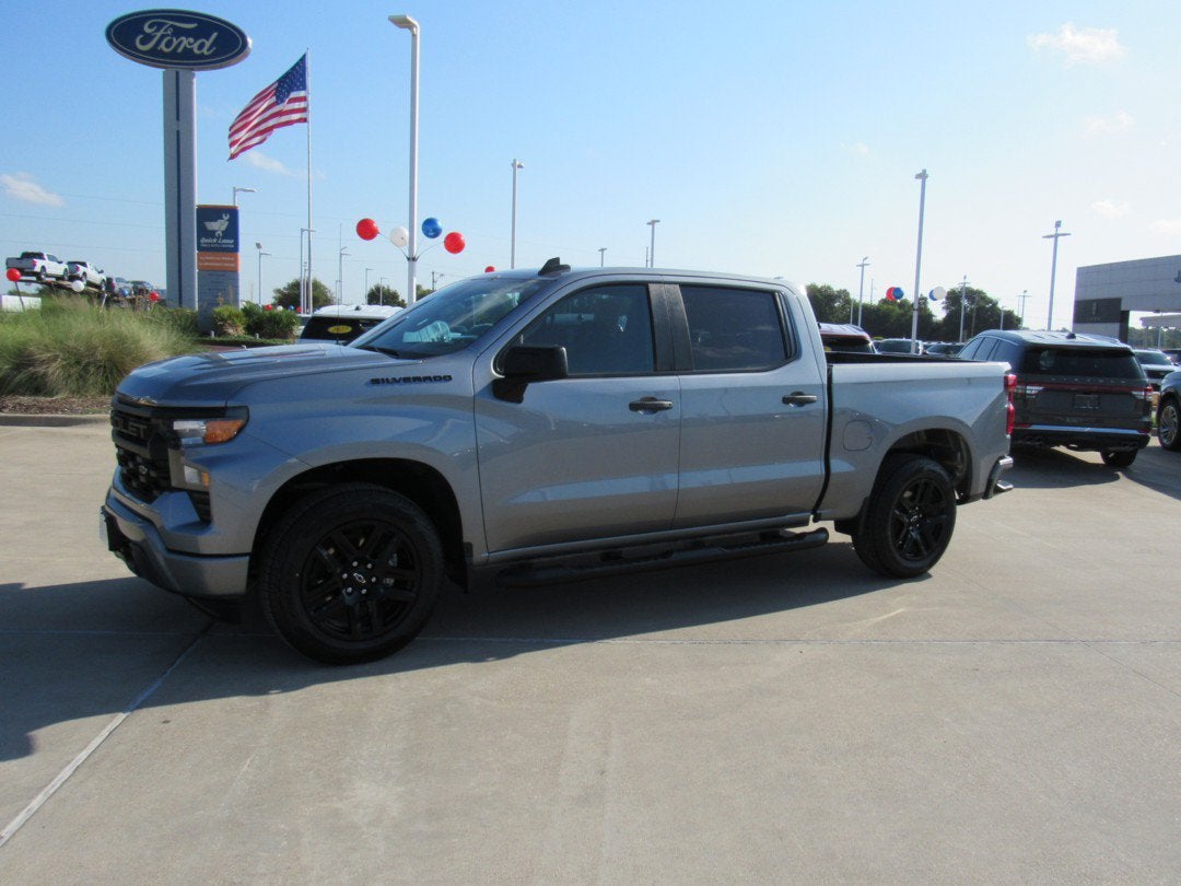 2024 Chevrolet Silverado 1500 Custom
