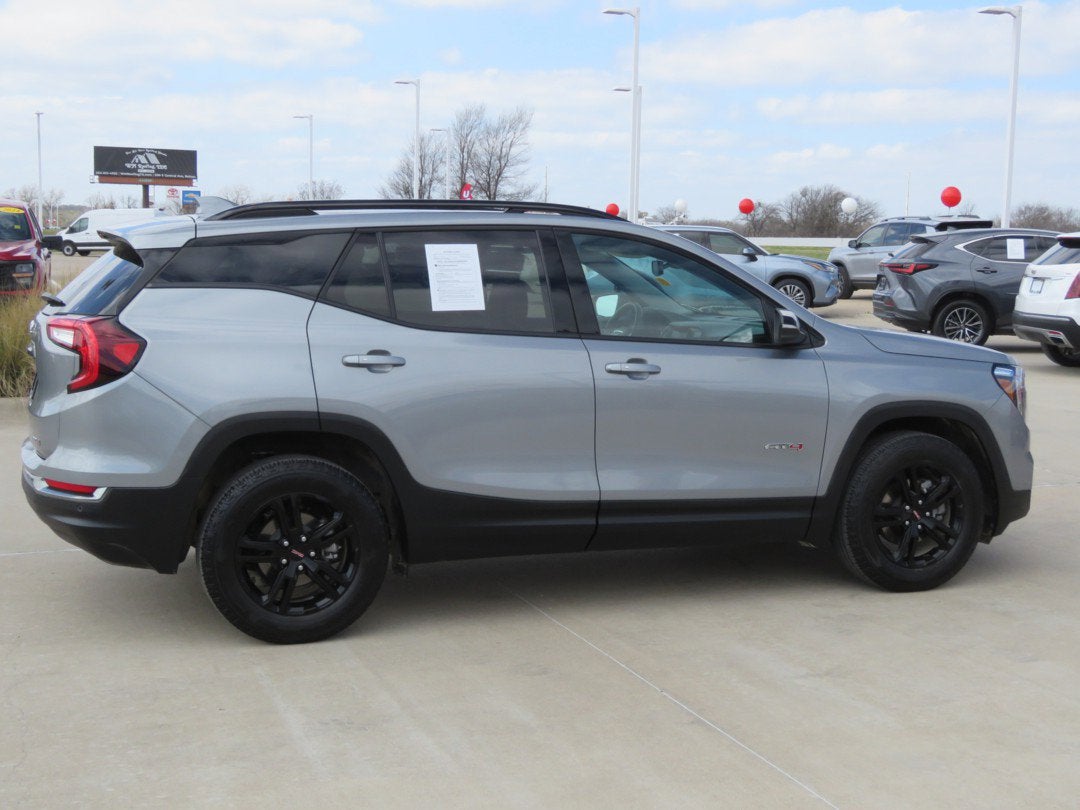 2024 GMC Terrain AT4