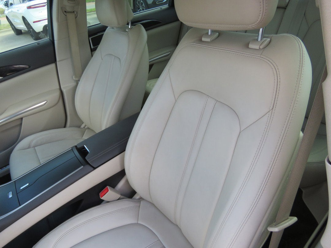 2016 Lincoln MKZ Base