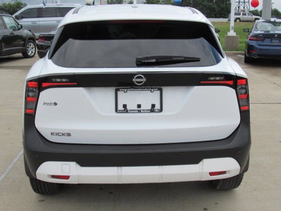 2025 Nissan Kicks SV