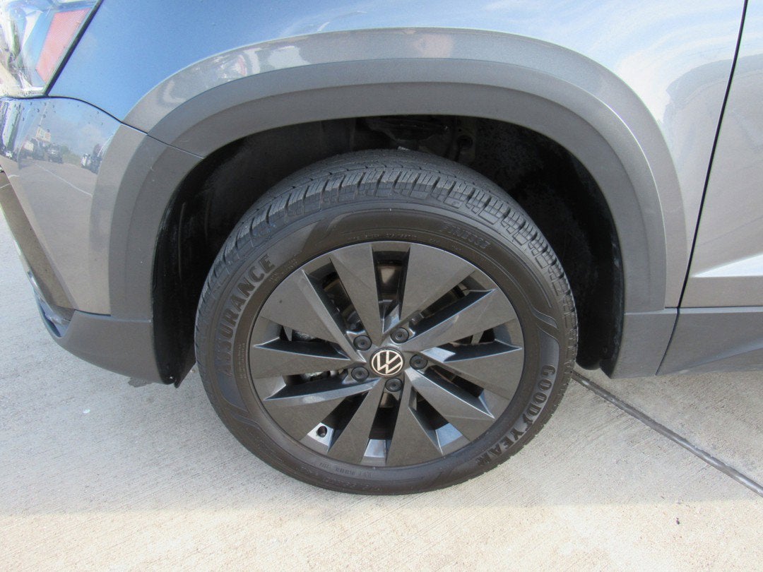 2024 Volkswagen Taos S