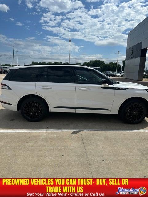 2022 Lincoln Aviator Reserve AWD's photo