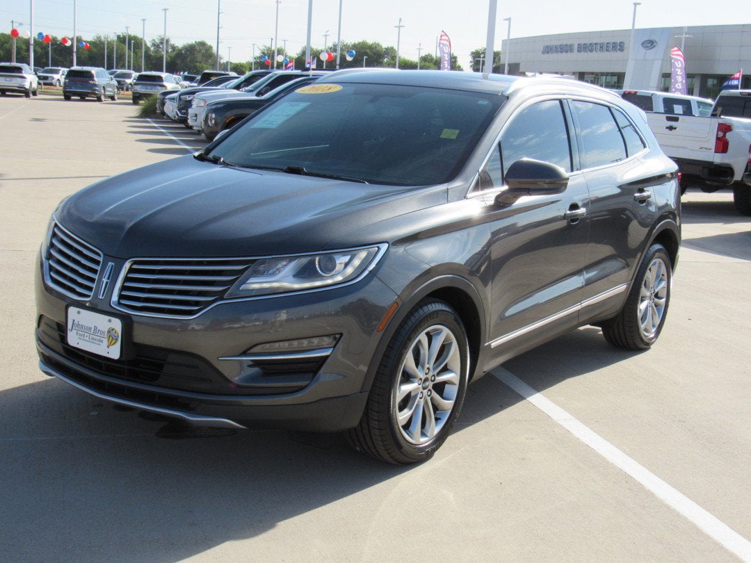 Used 2018 Lincoln MKC Select with VIN 5LMCJ2C94JUL01406 for sale in Temple, TX