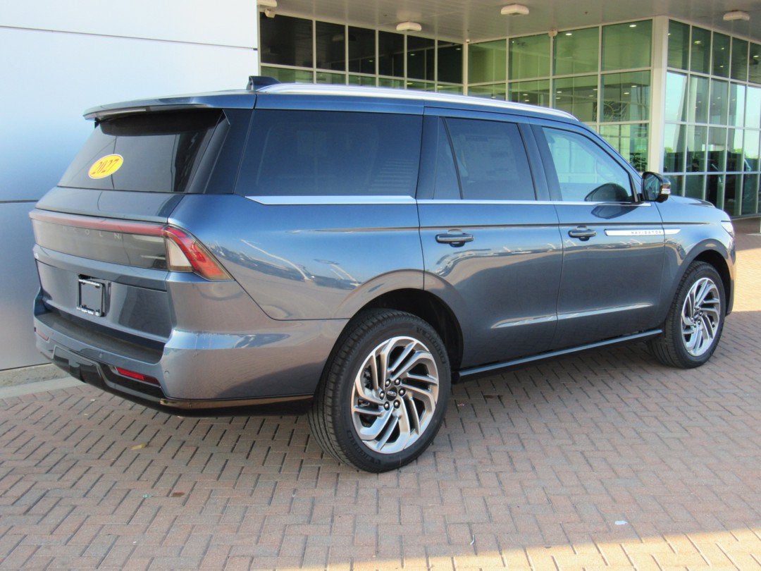 2027 Lincoln Navigator Reserve