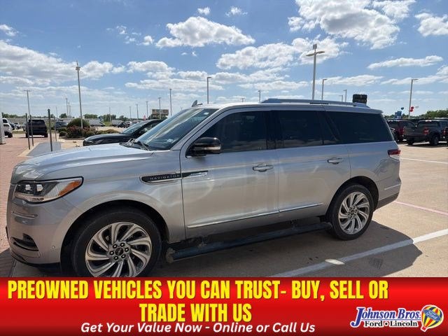 2024 Lincoln Navigator Reserve 4WD's photo