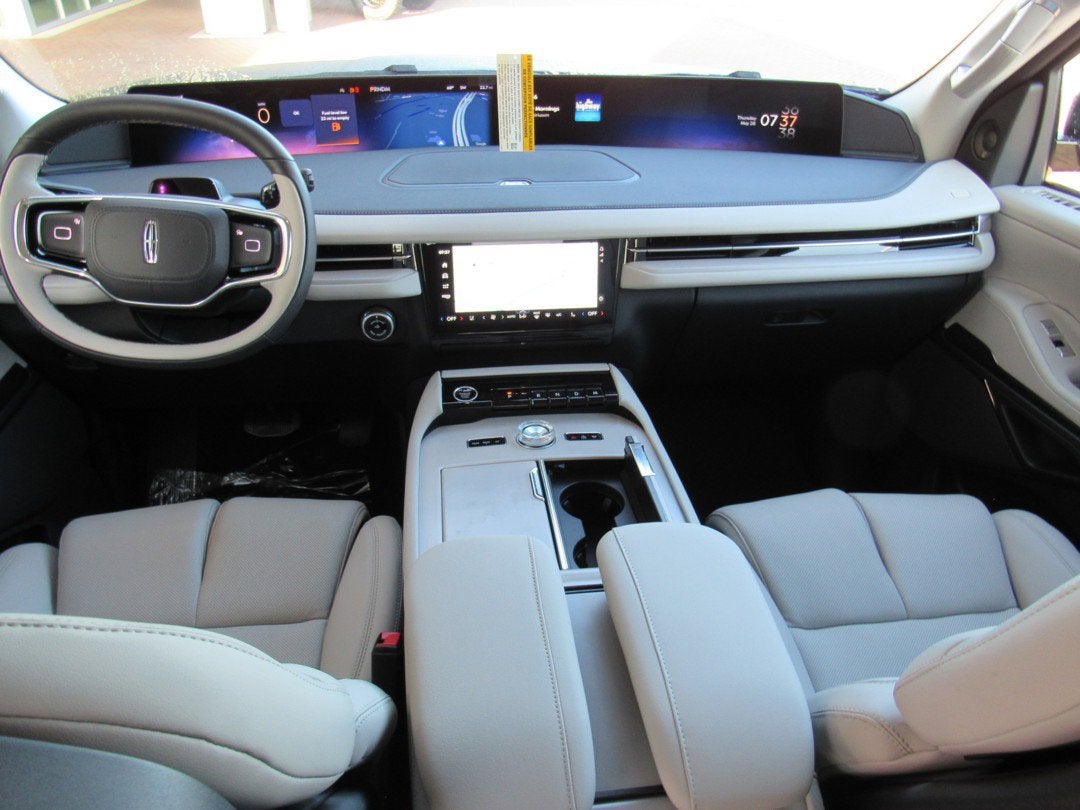 2026 Lincoln Navigator Premiere