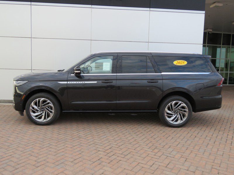 2025 Lincoln Navigator L Reserve