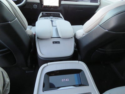 2025 Lincoln Navigator L Reserve