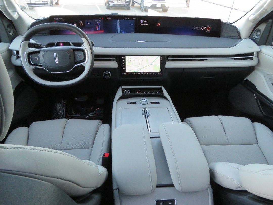 2025 Lincoln Navigator L Reserve