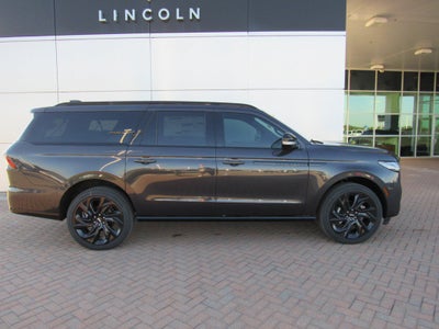 2027 Lincoln Navigator L Reserve