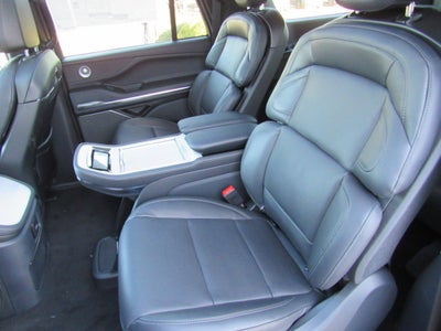 2027 Lincoln Navigator L Reserve